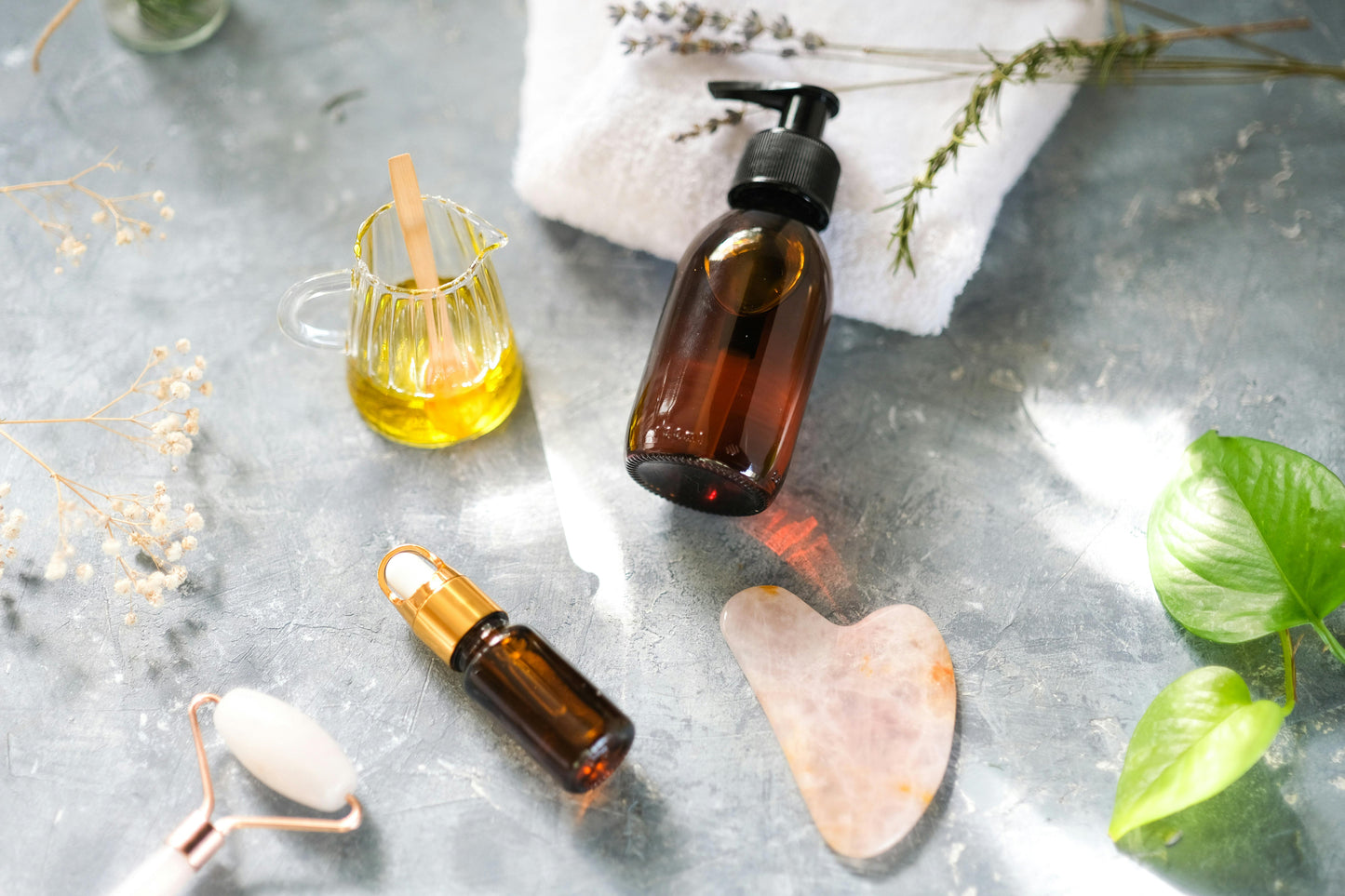 Glow Ritual Sculpting Kit — Jade Gua Sha + Rosehip Oil